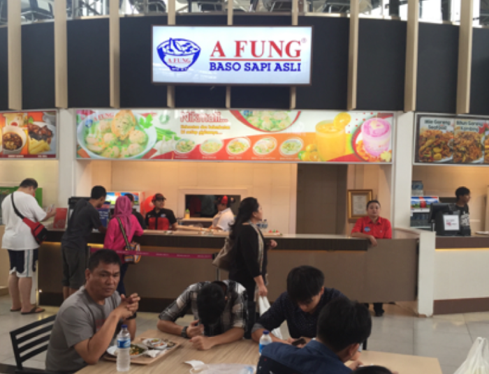 Photo : A Well-known and quite expensive bakso franchise in an up-market mall.